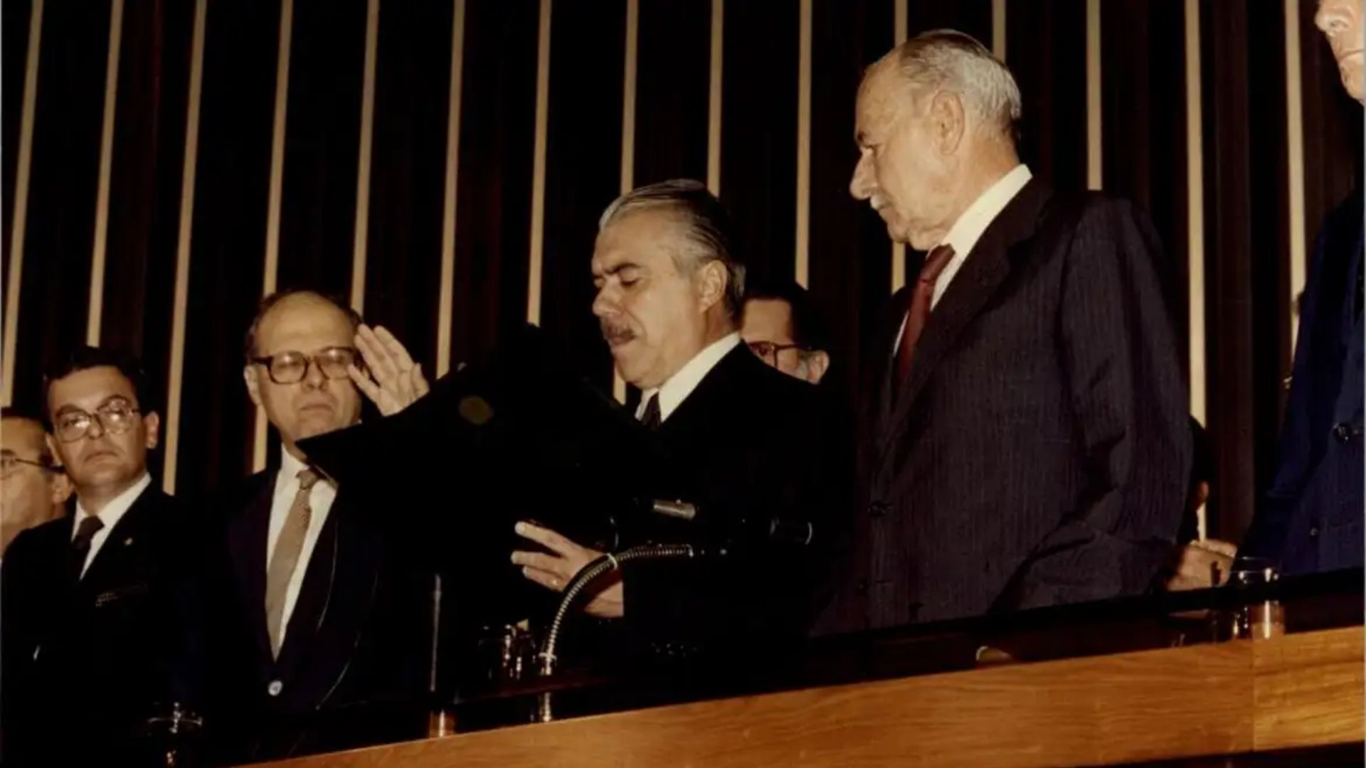 Redemocratização: há 40 anos, Sarney assumia a presidência do Brasil