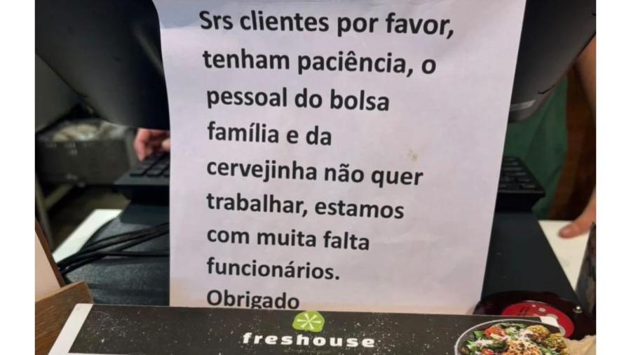 Restaurante causa revolta ao culpar 'pessoal do Bolsa Família' por faltas