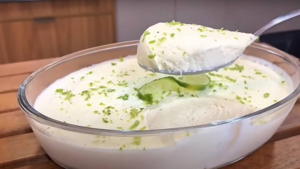 Sobremesa barata fazer em casa: serve tanto para comer de dia quanto de noite