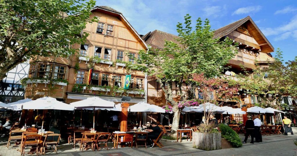 Conheça a cidade encantadora que é um pedaço da Europa no Brasil