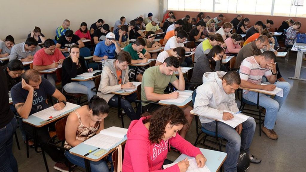 Abertas inscrições para concurso público em Goiás com salários de até R$ 4,3 mil