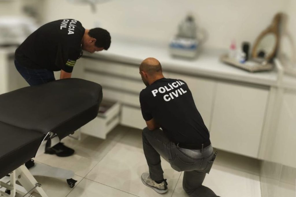 Dentista é presa em Aparecida de Goiânia após deformar rosto de pacientes