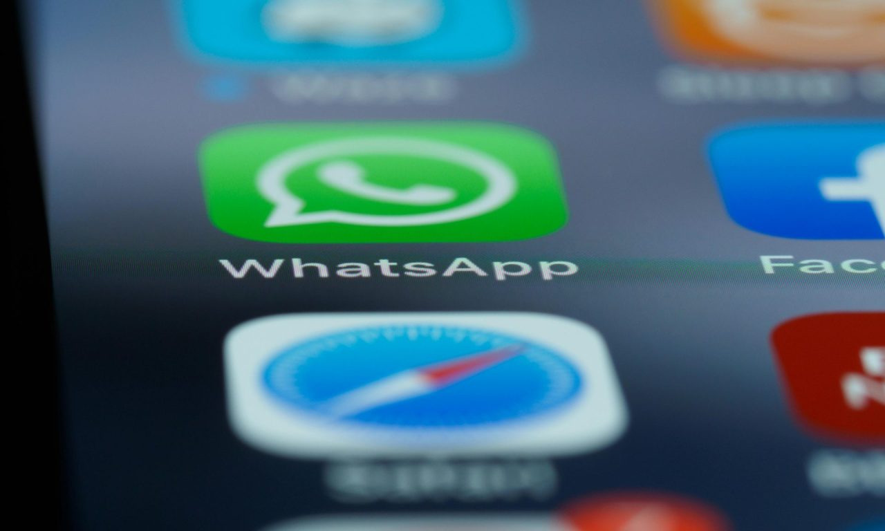 Nova ferramenta do WhatsApp promete impedir que conversas sejam vazadas; veja como usar