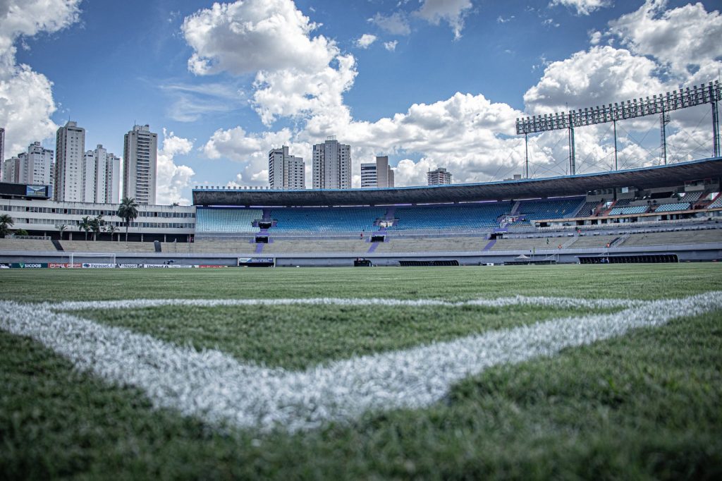 Saiba como trocar alimentos por ingressos de jogo entre Vila Nova e Paysandu no sábado (12)