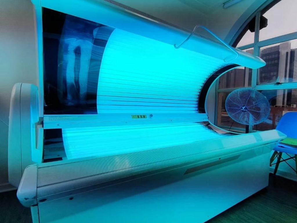 Norma da Anvisa que proíbe uso de máquinas de bronzeamento foi considerada nula. (Foto: Reprodução)