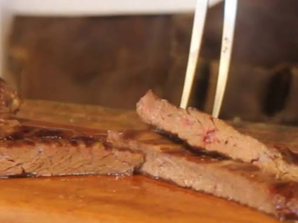 Conheça carne para bife mais macia que o filé mignon e pouco escolhida no açougue