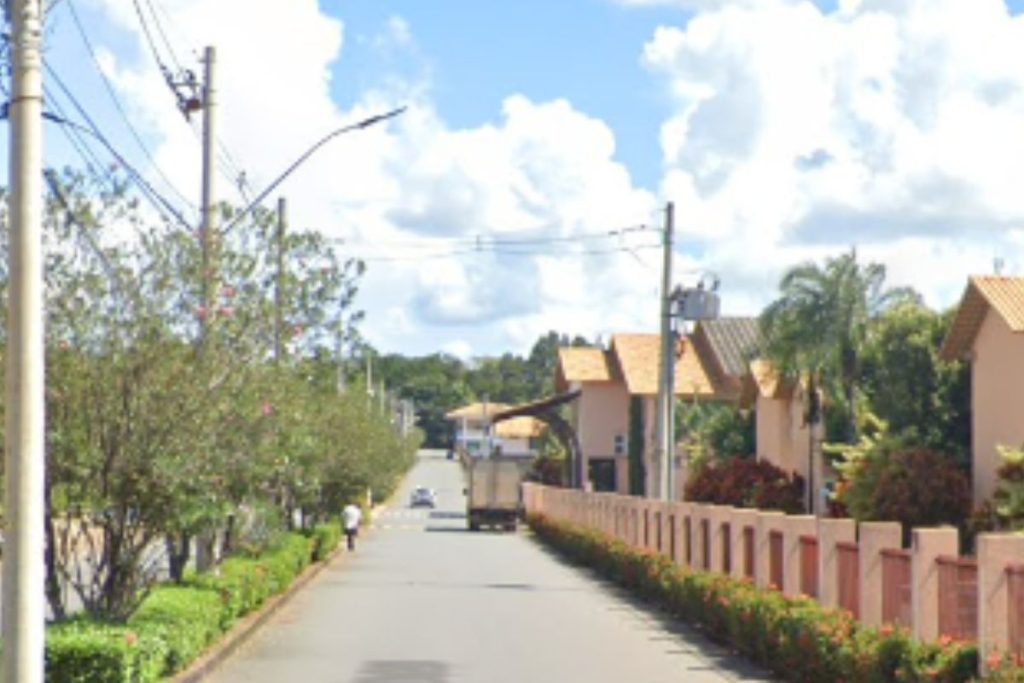 Jovem é agredido em condomínio de Caldas Novas após assediar crianças na piscina