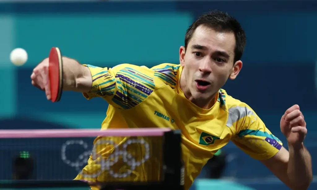 Calderano faz história, vence e é campeão da Copa do Mundo de Tênis de Mesa