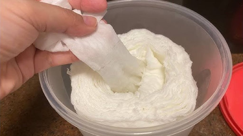 Não é a água sanitária, nem o desinfetante: saiba qual o segredo para a faxina perfeita