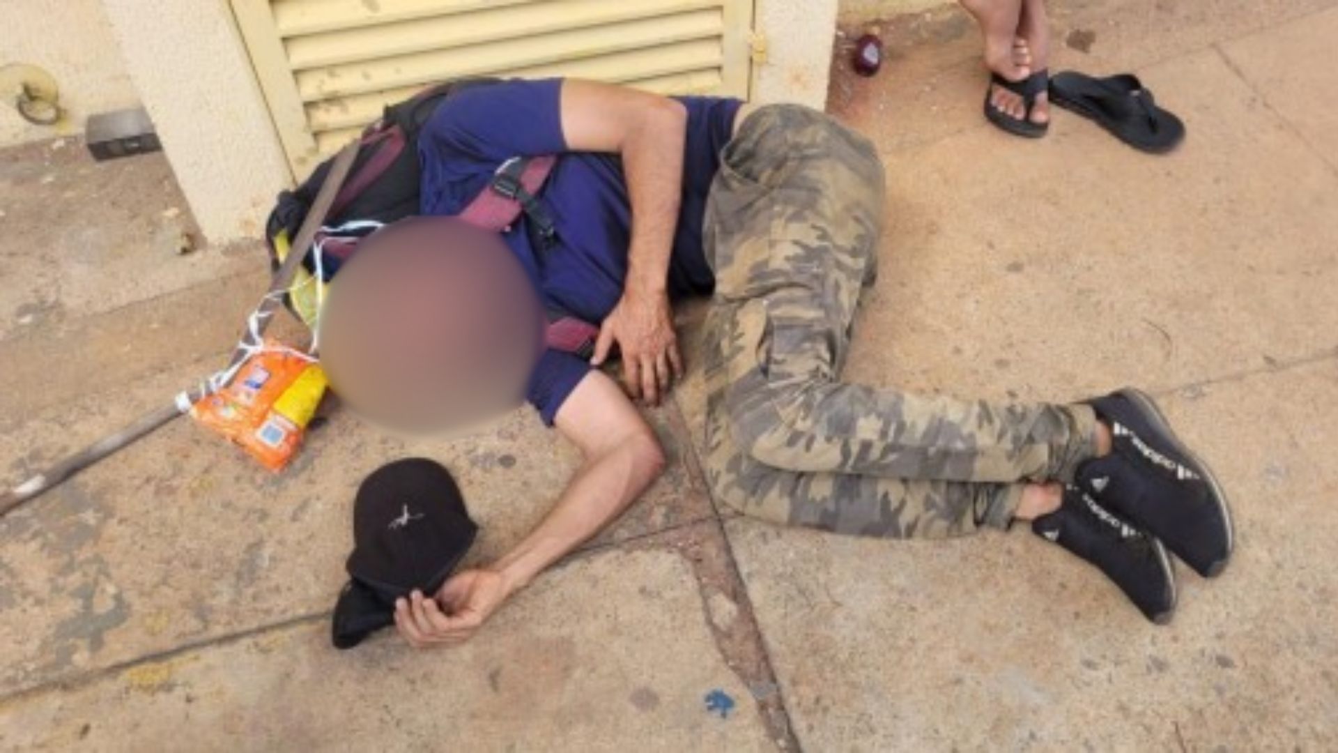 Homem é espancado após ser reconhecido por furto, mas polícia se depara com versões diferentes da história