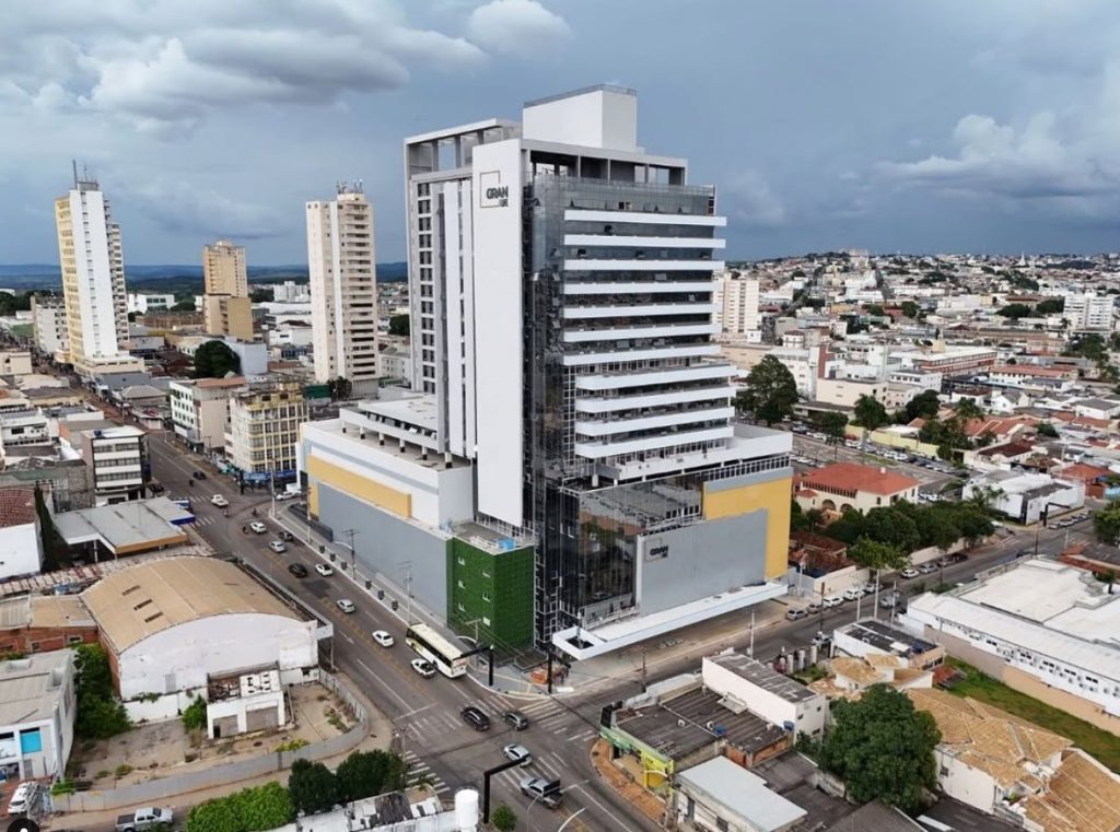 Localizado no Centro de Anápolis, o Gran Life é o primeiro mixed use da cidade. (Foto: Divulgação)