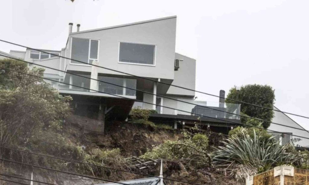 Homem compra mansão por R$ 57 milhões e vê sonho se tornar pesadelo