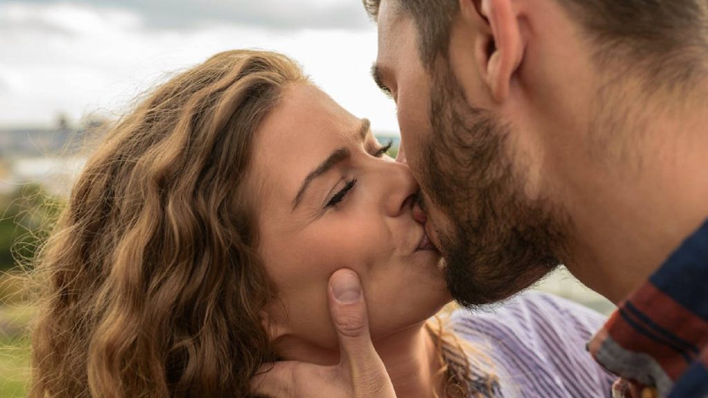 3 signos que vão viver um grande amor em breve e precisam estar de coração aberto