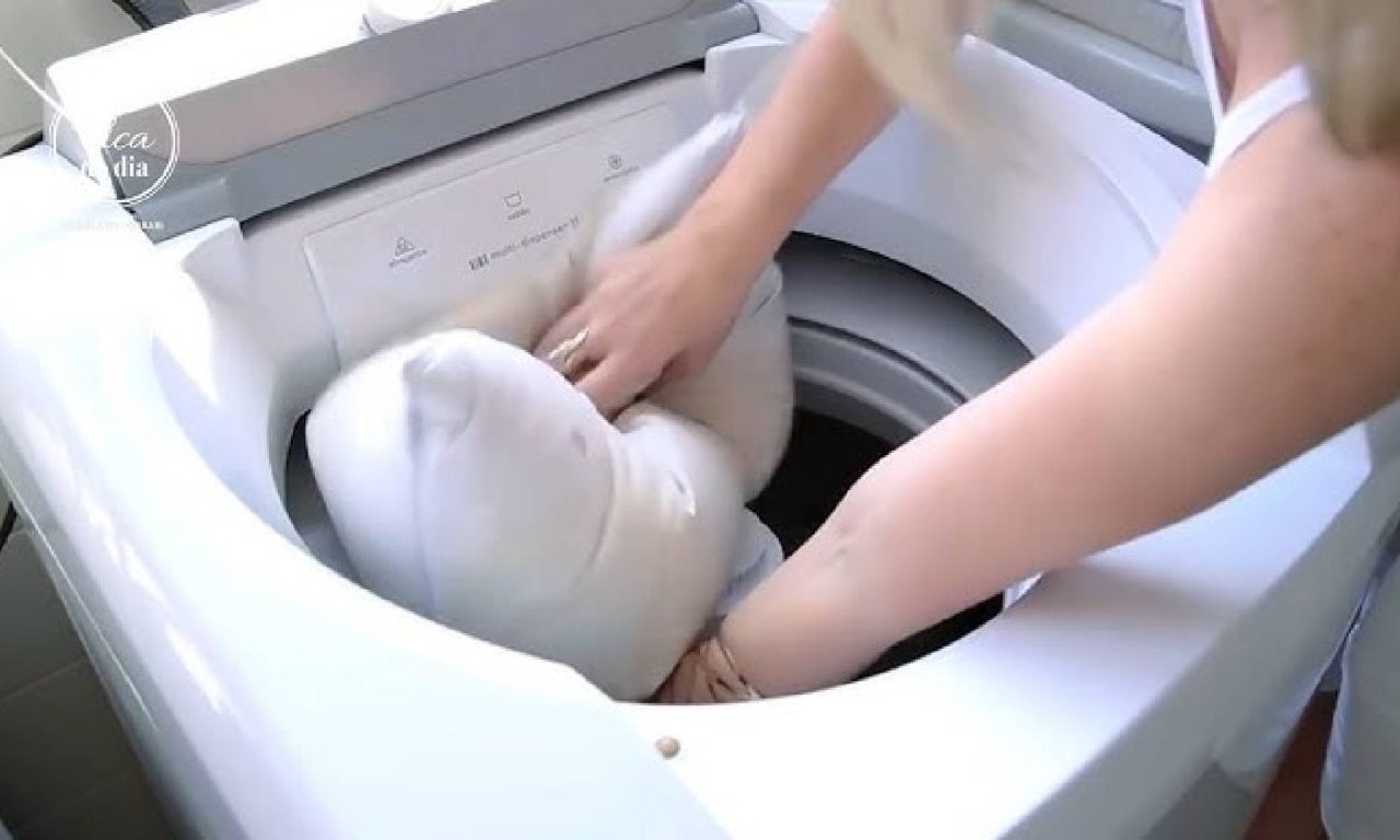 Essa é a forma correta de lavar seus travesseiros para não danificá-los