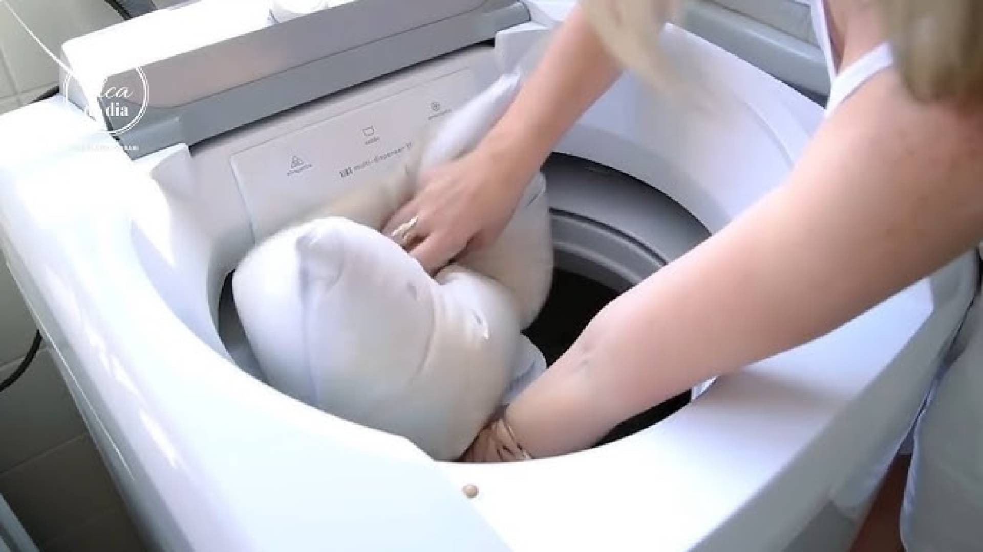 Essa é a forma correta de lavar seus travesseiros para não danificá-los