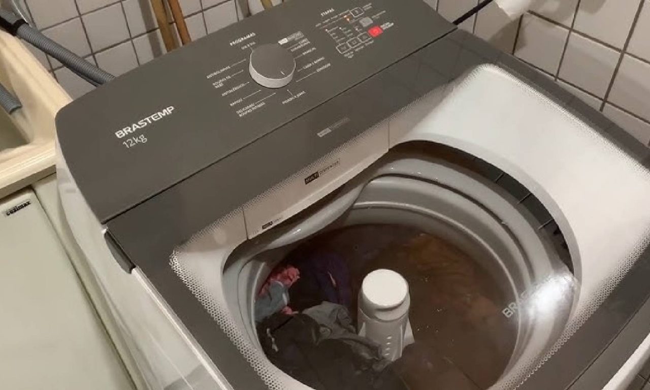 6 erros que você comete ao usar a máquina de lavar – e como evitar