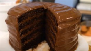 Bolo de chocolate da Matilda: é muito gostoso e uma ótima opção pro lanche da criançada