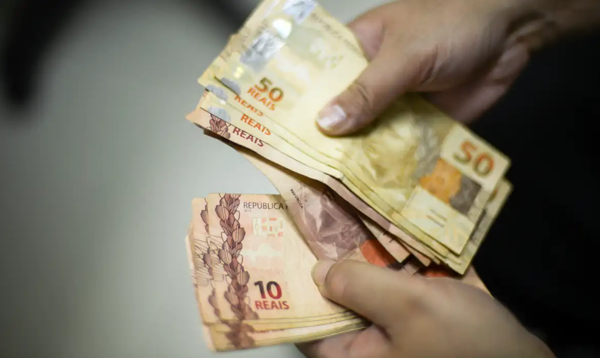 Mudança na lei garante benefícios para idosos endividados