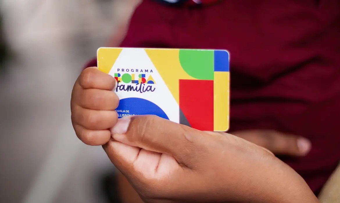 Governo Federal emite comunicado importante para os beneficiários do Bolsa Família
