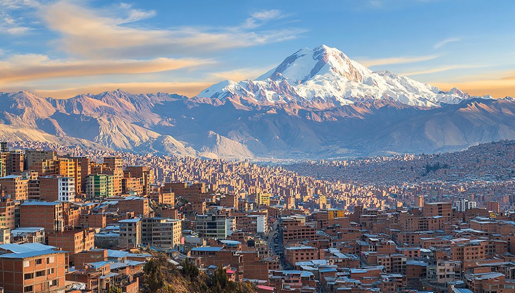 Conheça país onde o real vale o dobro e os brasileiros podem se sentir riquíssimos