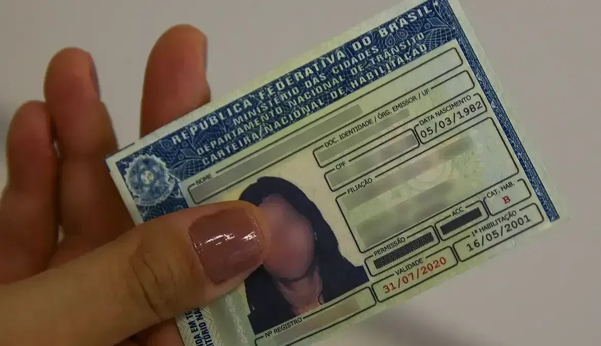Verdade ou mentira? Descubra se ter dívidas no Serasa pode suspender sua CNH