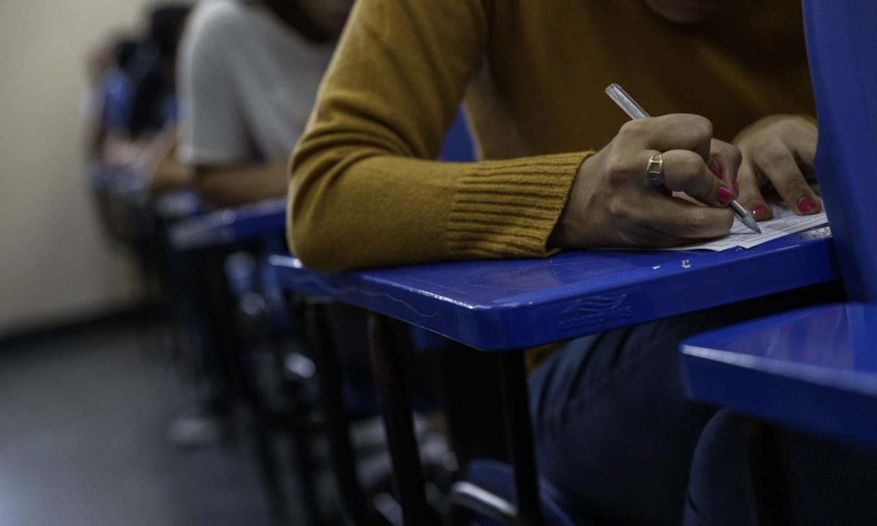 Prefeitura de cidade goiana abre concurso com salários de até R$ 3,3 mil