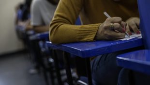 Prefeitura de cidade goiana abre concurso com salários de até R$ 3,3 mil