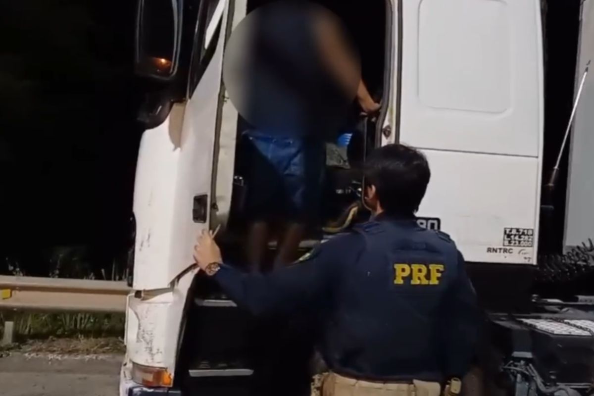 PRF explica como motorista utilizou linha de pesca para evitar multas na BR-153
