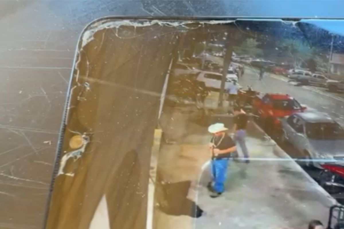 Jovem é internado em estado gravíssimo após ser brutalmente agredido durante festa