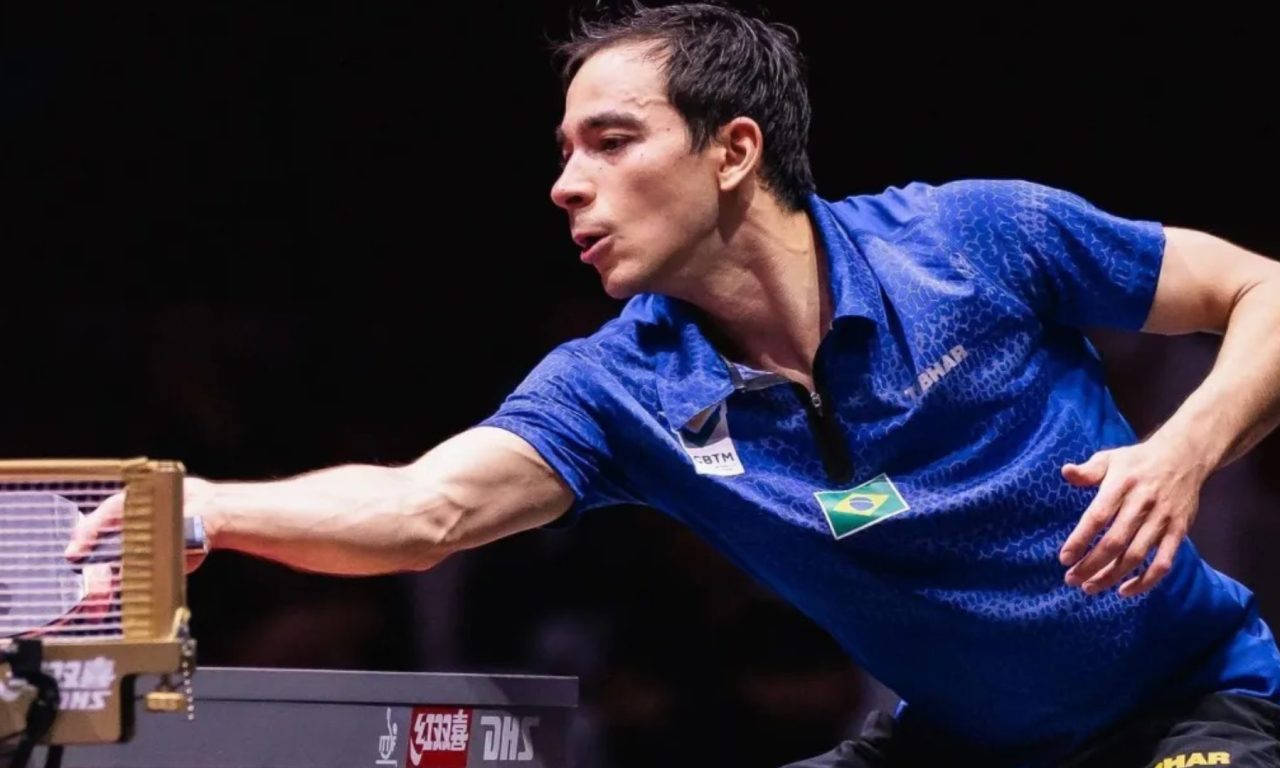 Hugo Calderano em ação pelo Mundial de Tênis de Mesa de 2025 (Foto: Divulgação/@wtt)