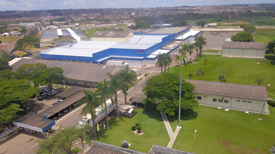 Quer trabalhar na Friboi? JBS abre vagas em Goiânia e não precisa de experiência para mandar currículo
