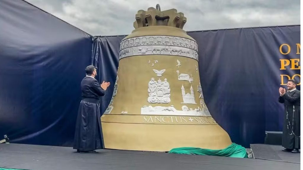 Maior sino do mundo chega a Trindade em junho deste ano (Reprodução/TV Anhanguera)