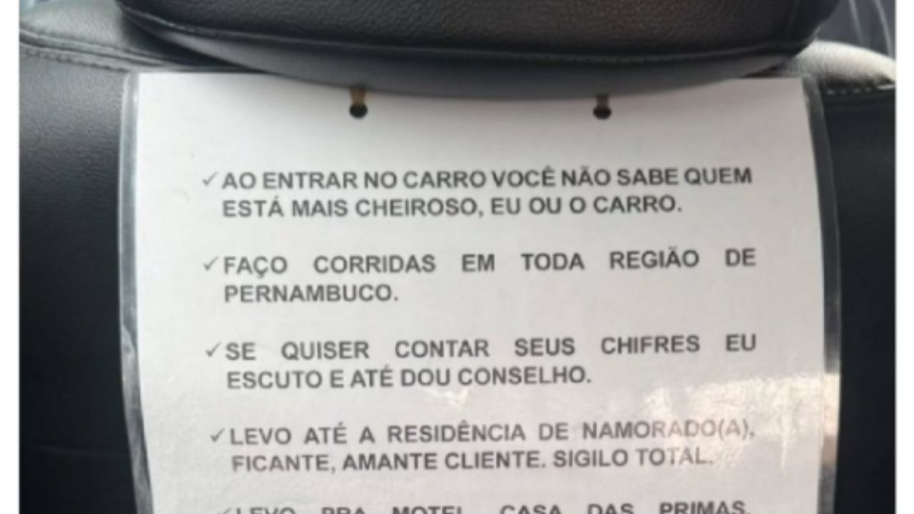 Motorista de aplicativo chama atenção com placa com “serviços” em carro