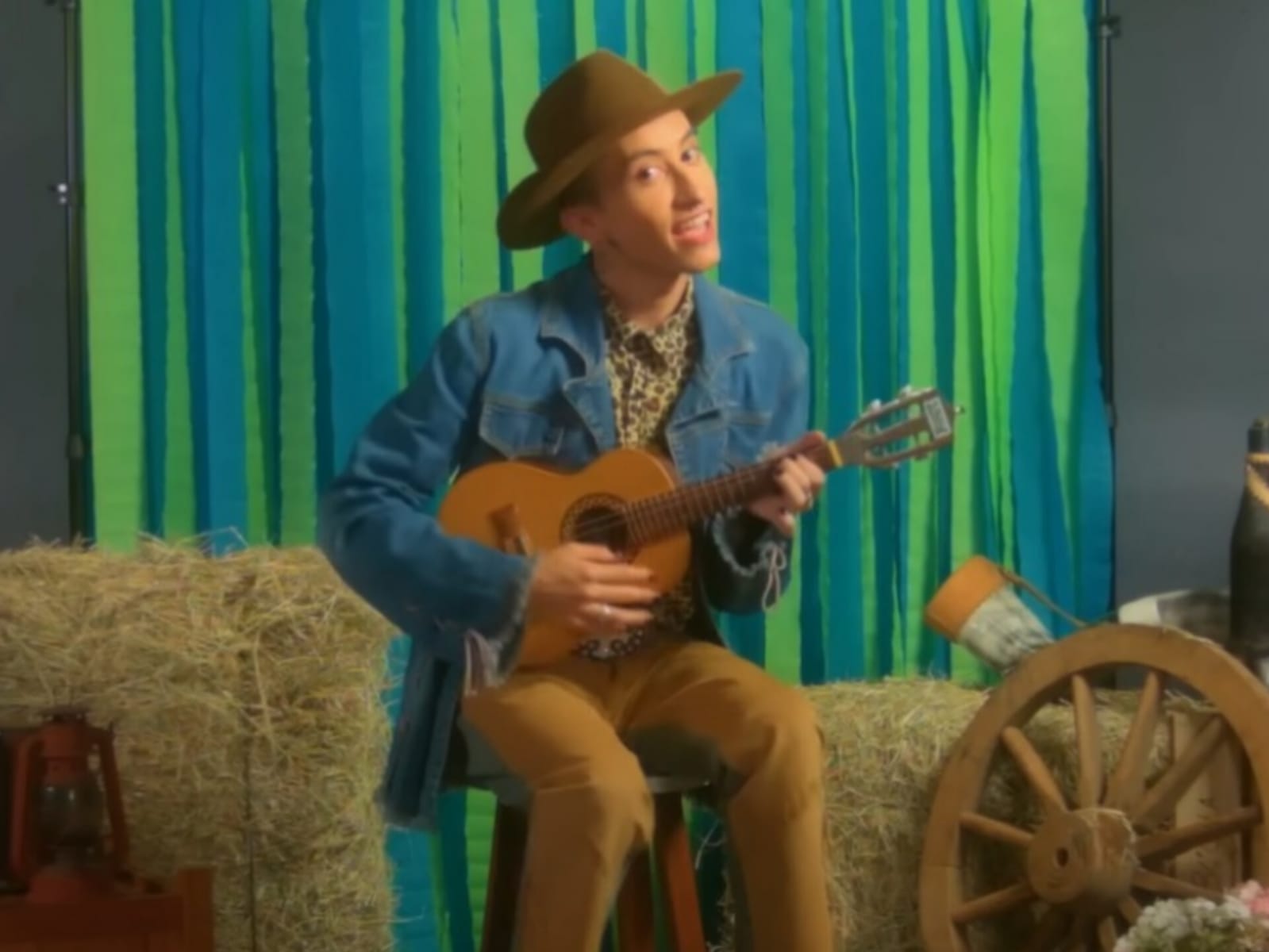 Queernejo: especialista explica fenômeno musical que mistura sertanejo com temas LGBT