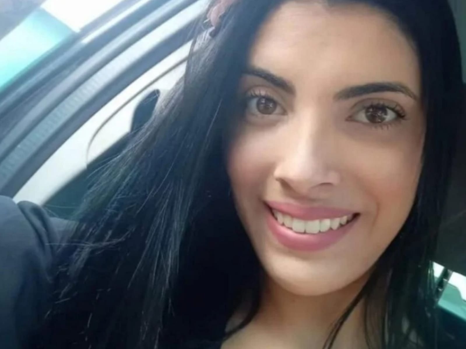 Gisele, que atua como diarista, está desaparecida desde a manhã desta terça-feira (06). (Foto: Redes Sociais)