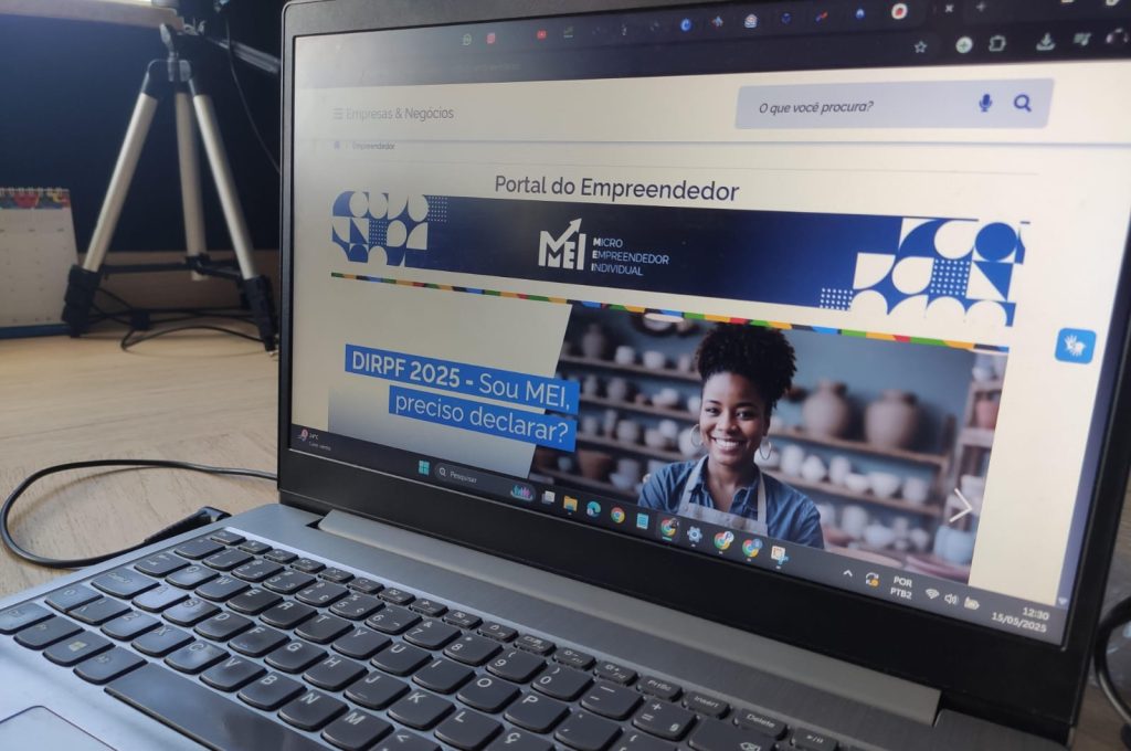 Através do Portal do Empreendedor, é possível conferir a situação do MEI. (Foto: Davi Galvão)