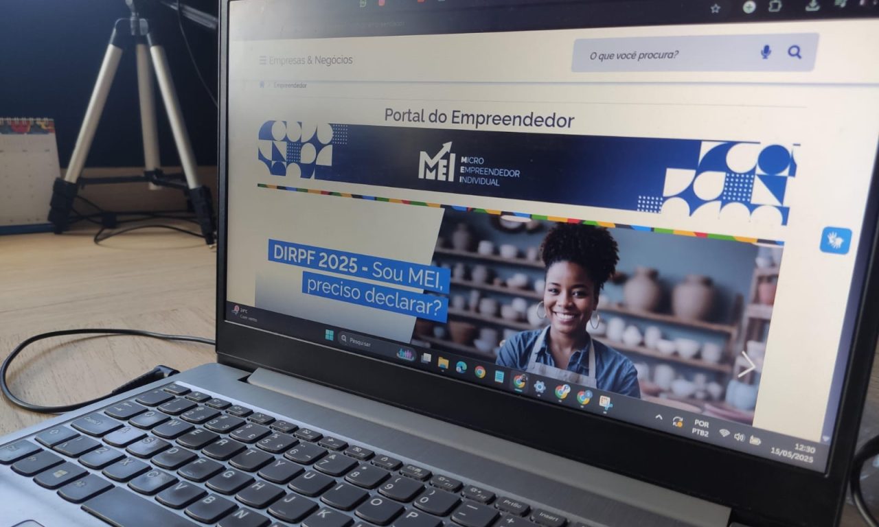 Através do Portal do Empreendedor, é possível conferir a situação do MEI. (Foto: Davi Galvão)