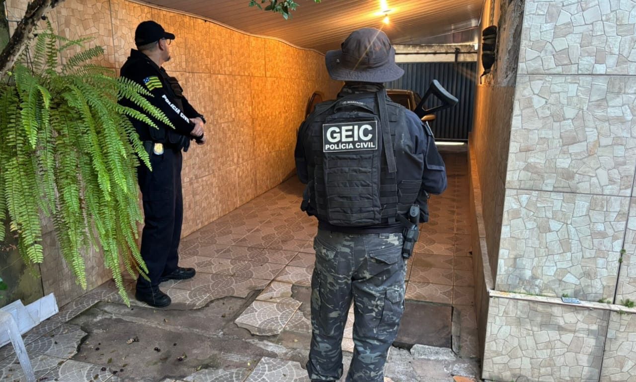 Geic realizou a operação na manhã desta quarta-feira (21), visando grupo suspeito de falsificar documentos para alunos de Direito. (Foto: Divulgação)