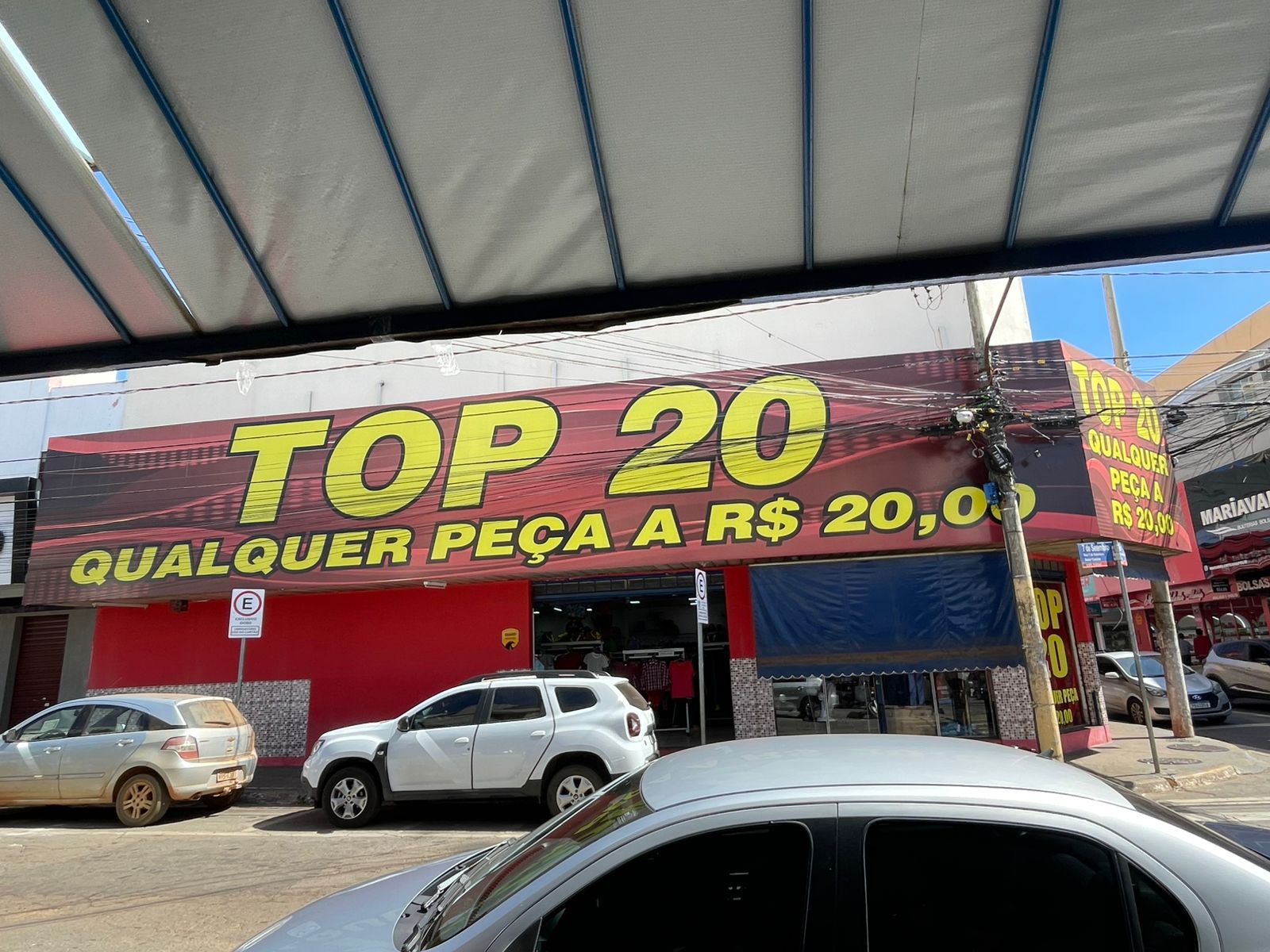 Loja completa dois anos no Centro de Anápolis e segue como referência em preço único para todas as idades