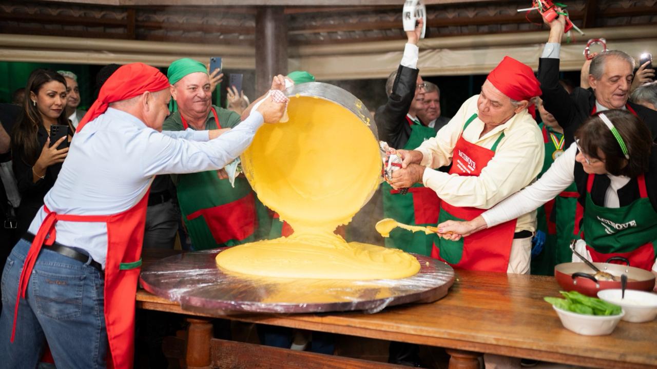 Saiba o que é o “tombo da polenta” e conheça a sobremesa oficial e novo molho do Festival Italiano de Nova Veneza