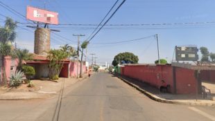 "Conversa" com as travestis aconteceu no bairro Calixtolândia. (Foto: Google Street View)
