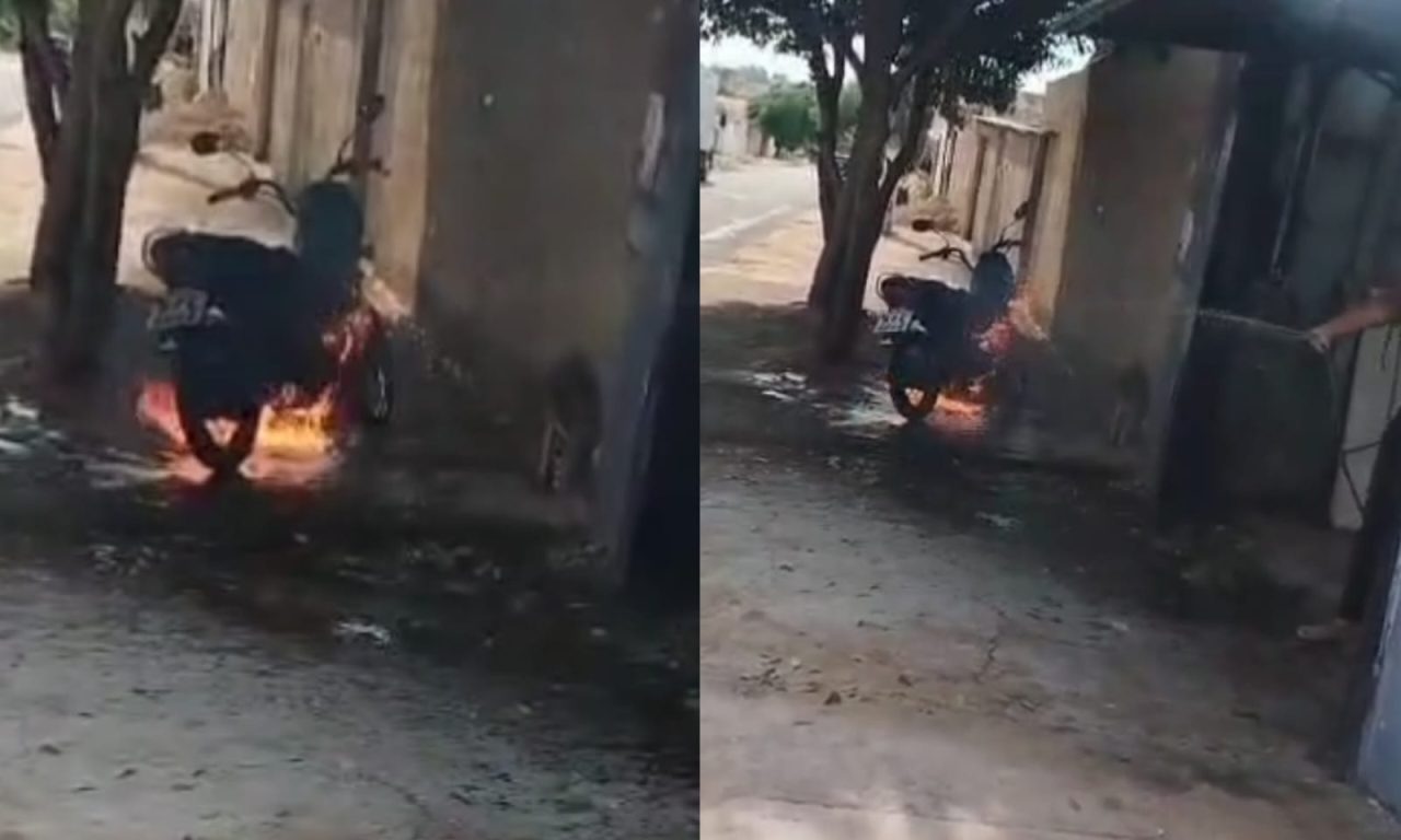 Vídeo mostra momento no qual vítima tenta apagar as chamas. (Foto: Reprodução)
