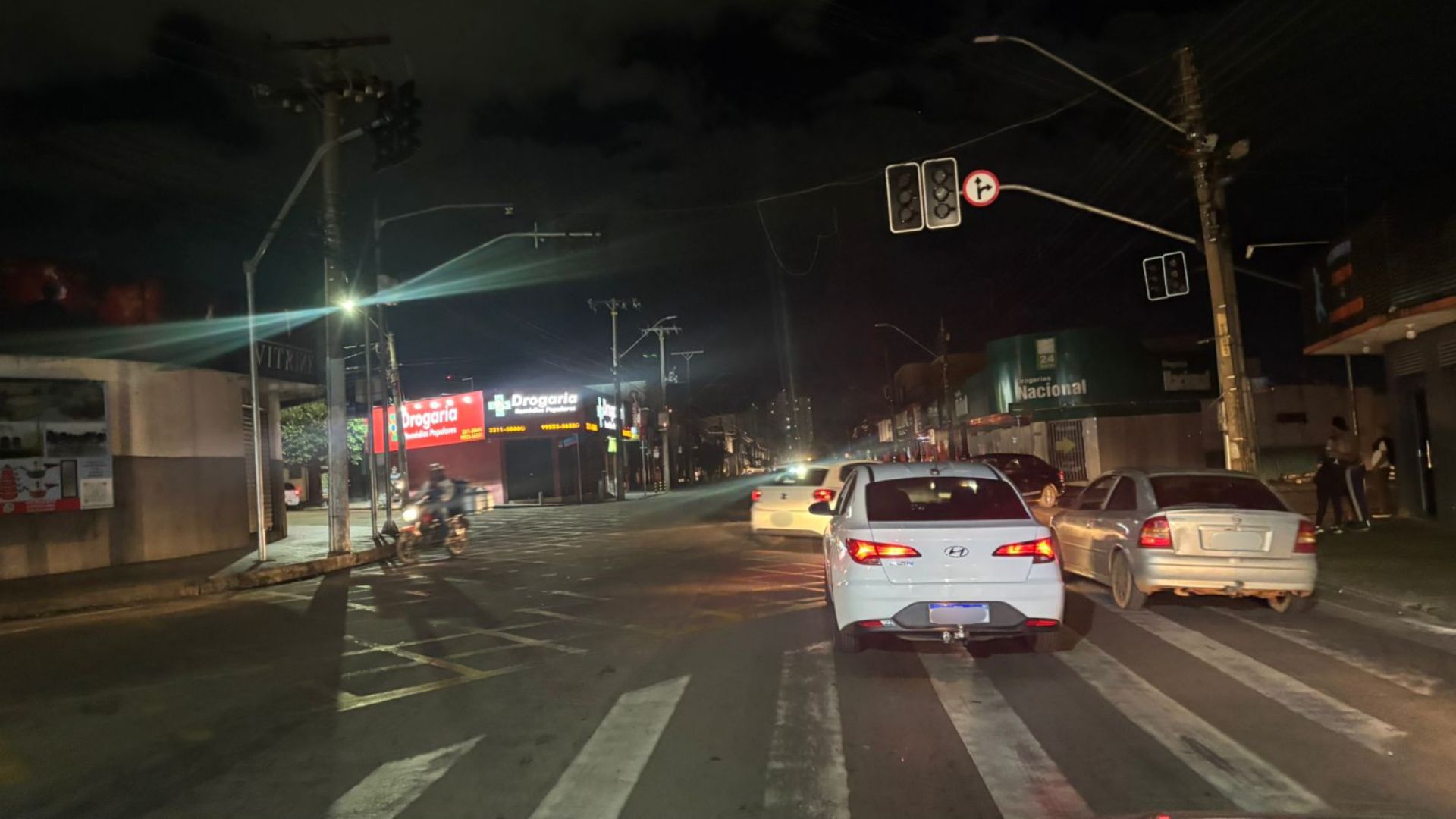 Gerador pega fogo e “apagão” toma conta da Avenida Pedro Ludovico
