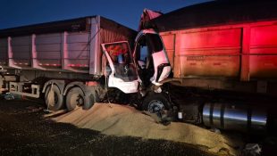 Motorista morre após caminhões colidirem na divisa entre Goiás e Minas Gerais