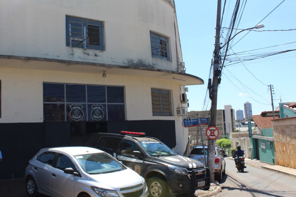 Central de flagrantes - jovem Anápolis