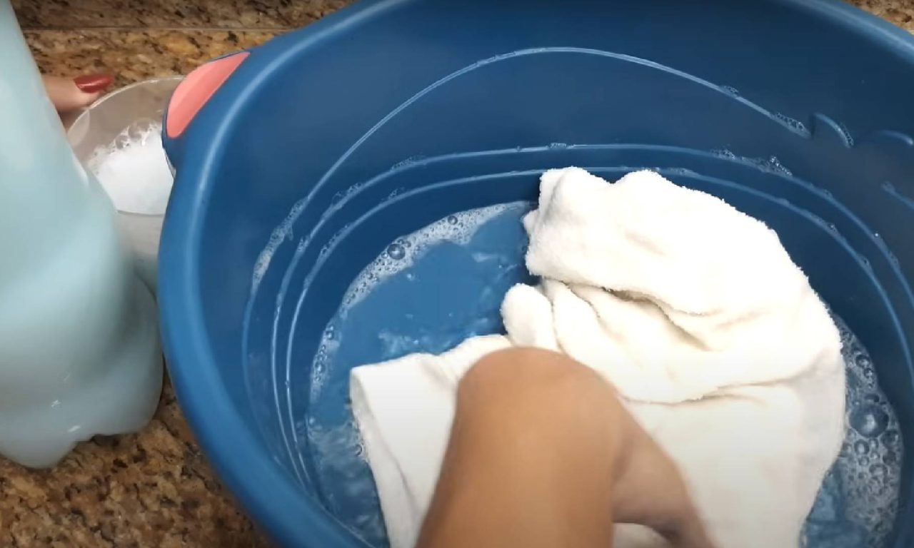 O truque para deixar a roupa branca sempre como se estivesse nova