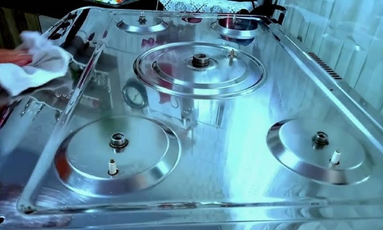 Truques práticos para deixar o fogão brilhando sem muito esforço
