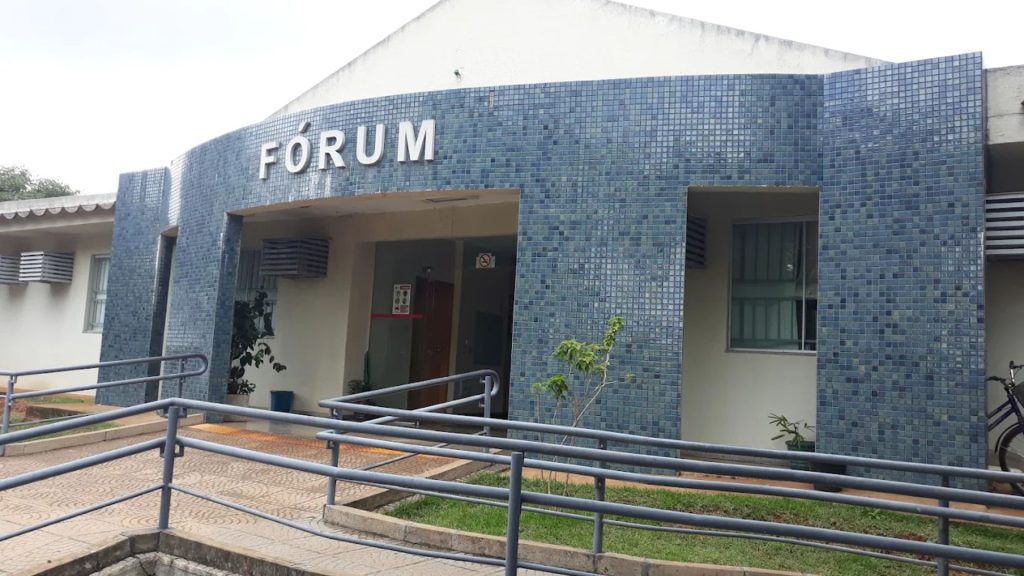 Fórum de Vianópolis, comarca que abrange São Miguel do Passa Quatro.