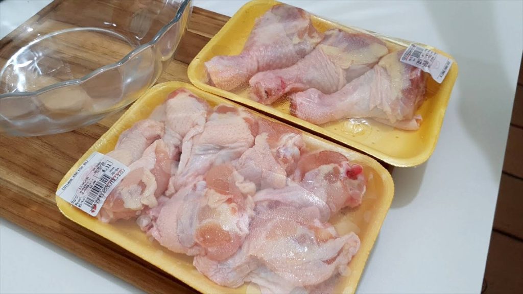 Como saber se o frango está estragado (você precisa ficar de olho)