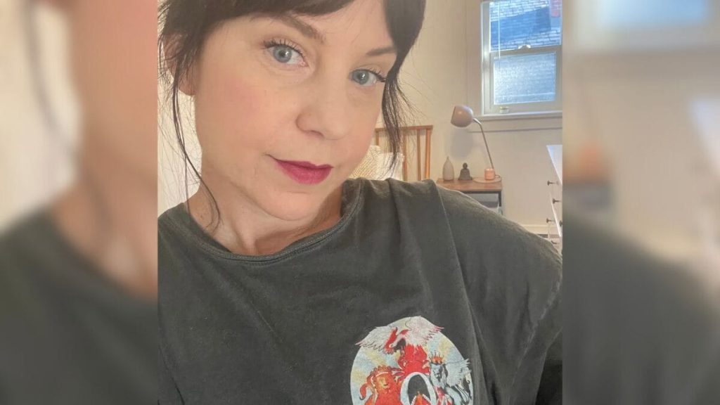 Influenciadora descobre doença precoce após confundir sintomas com TDAH